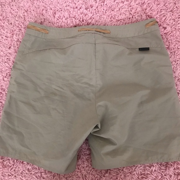 Shorts - Picture 2 of 3